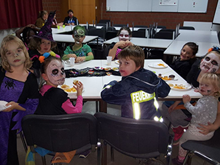 Kinderfeuerwehr Halloweenparty klein